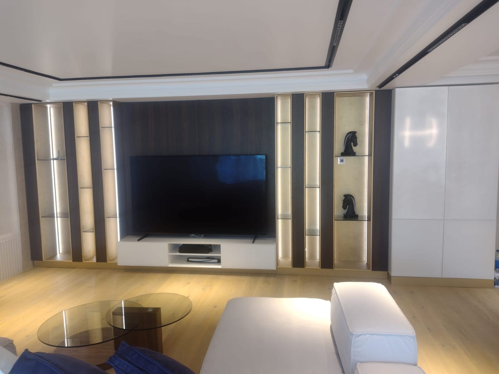 Lucrare nouă de mobilier la comandă, galerie foto