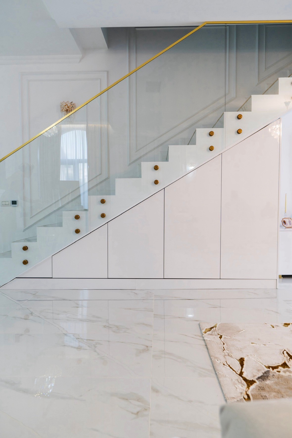 Lucrare de mobilier la comandă realizată în atelierul nostru
